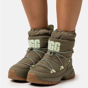 UGG Women's Khaki Winter Boots